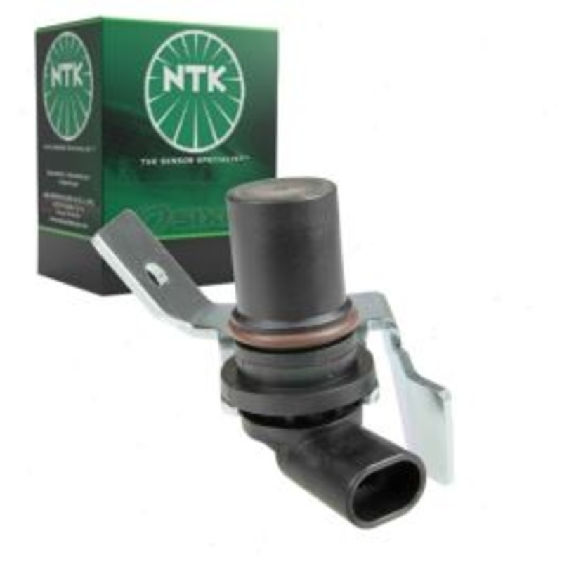 NTK Vehicle Speed Sensor for 2000 GMC Yukon