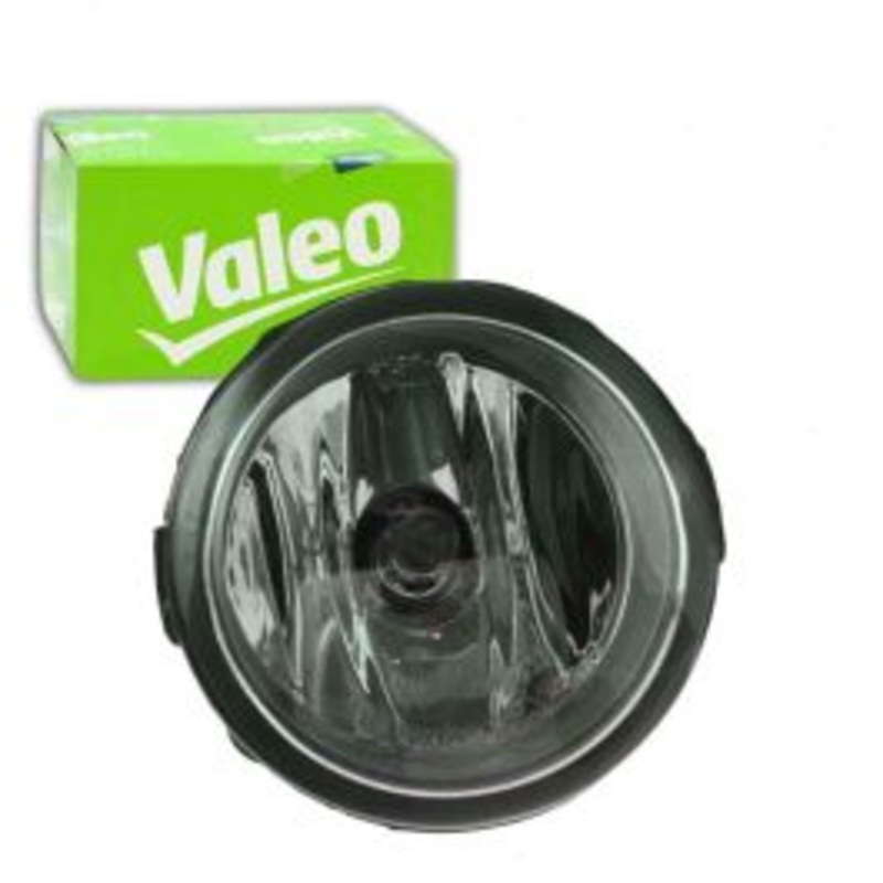 Valeo Right Fog Light for 2011-2012 Infiniti QX56