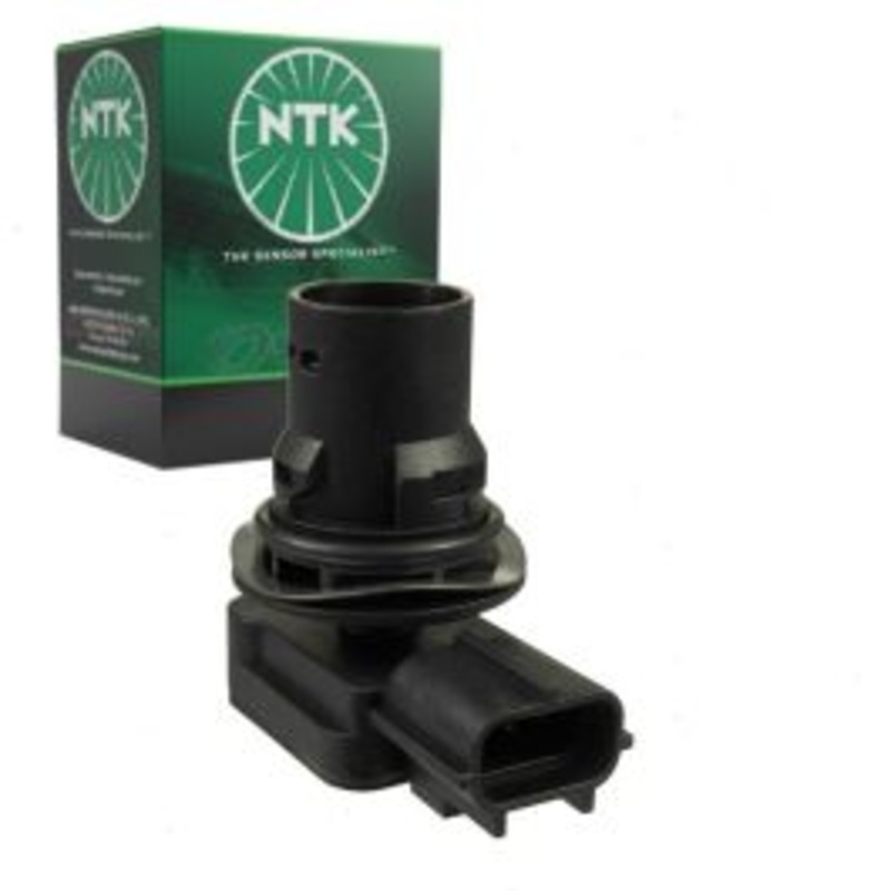 NTK Fuel Tank Pressure Sensor for 2002 Ford E-550 Econoline Super Duty 6.8L V10